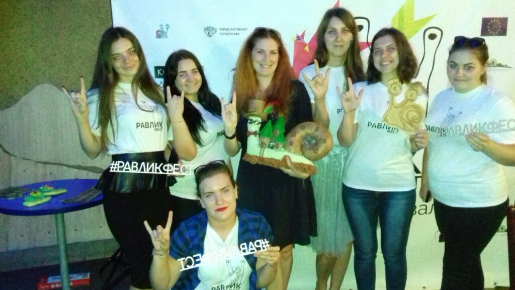 IMG-70abb93428539c9d034085d68f927a79-V