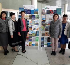 Мы у стенда